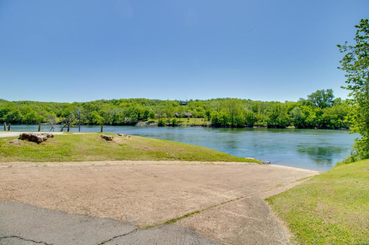 Spacious White Rivers Jewel Fishing Haven! Flippin 外观 照片